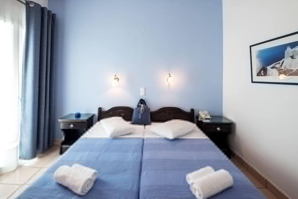 Dilion Hotel Парос Екстериор снимка
