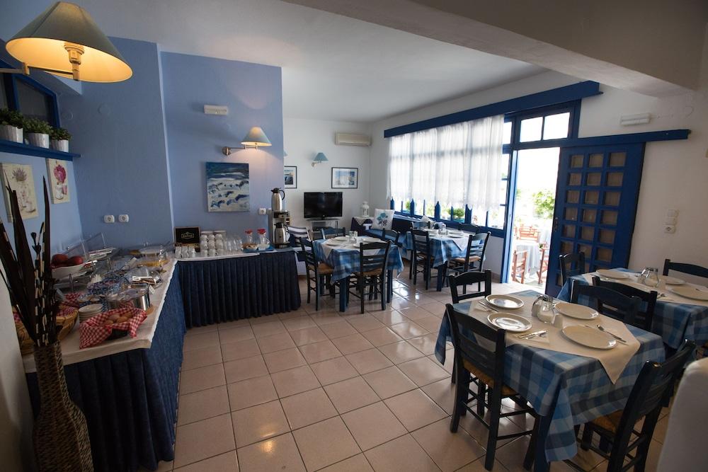 Dilion Hotel Парос Екстериор снимка