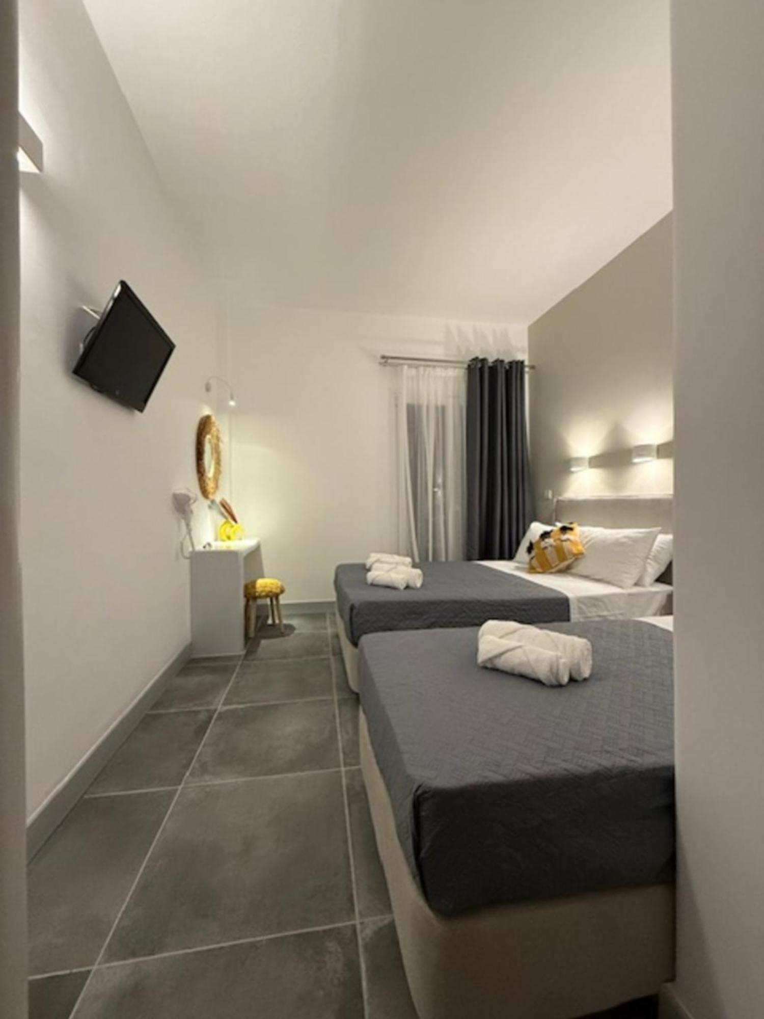 Dilion Hotel Парос Екстериор снимка