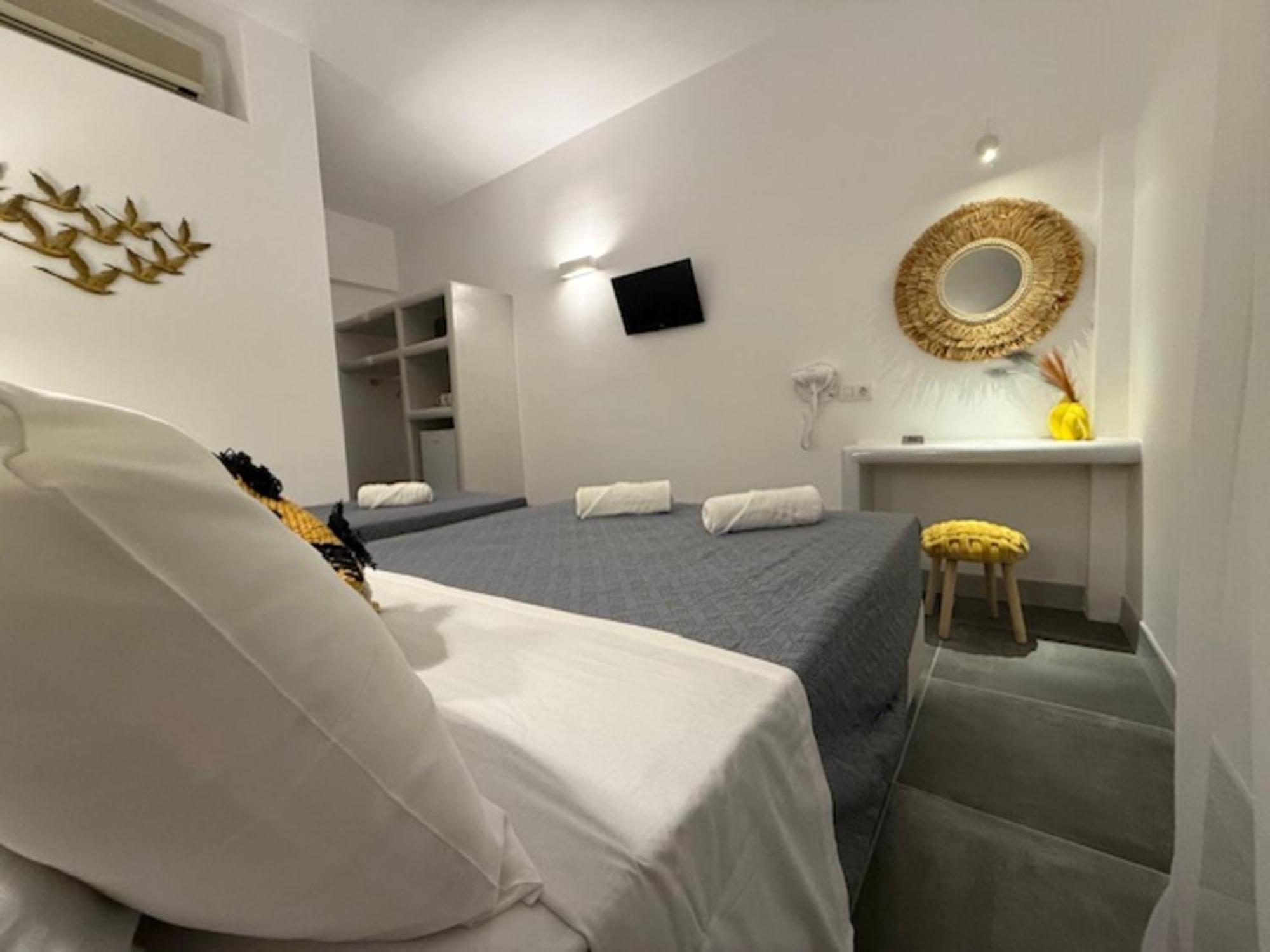 Dilion Hotel Парос Екстериор снимка