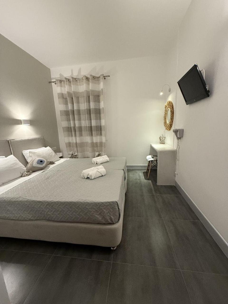 Dilion Hotel Парос Екстериор снимка
