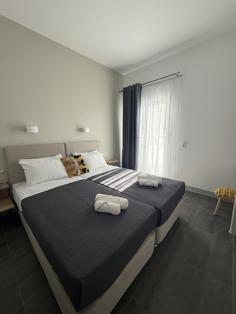 Dilion Hotel Парос Екстериор снимка